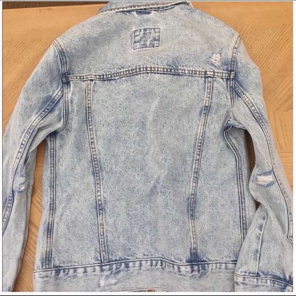 Light wash DENIM JACKET - Picture 3 of 3